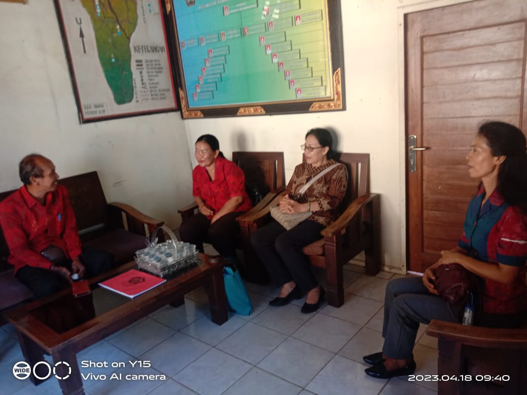 Pembiinaan Perpustakaan di Desa Yangapi