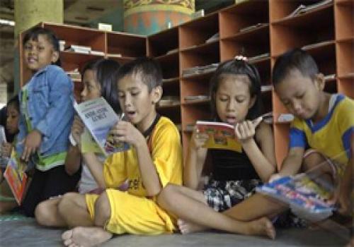 Membangun Masyarakat Mencintai Perpustakaan