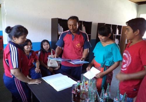 Penataan Koleksi di Rumah Pintar Tunas Muda Desa Katung ,Kintamani
