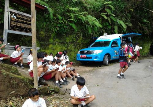 Perpustakaan Keliling Di SDN 3 Sukawana