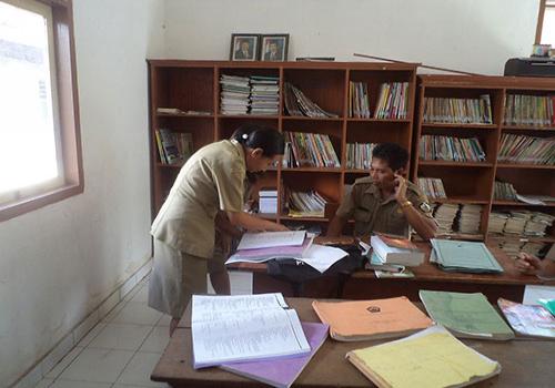 Pembinaan Pengelola Perpustakaan di SDN 3 Sulahan