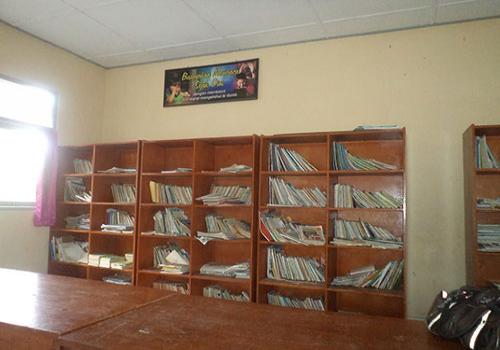 kondisi perpustakaan SDN 1 Tamanbali